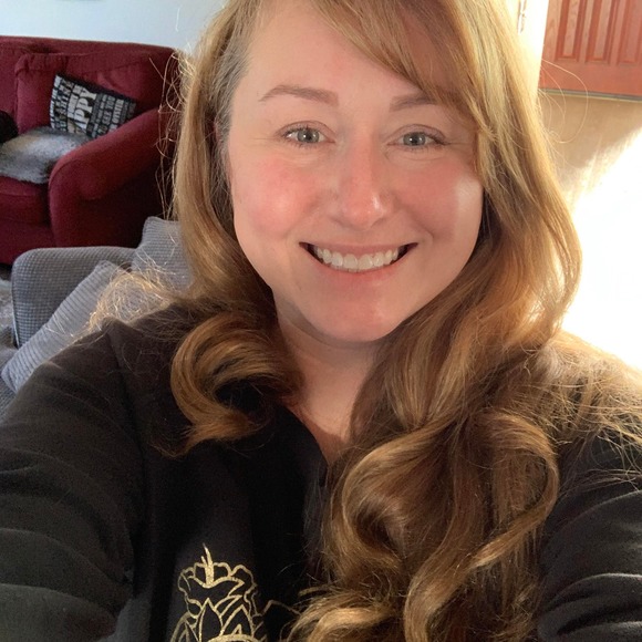 Meet your Posher, Lorraine - Picture 1 of 1